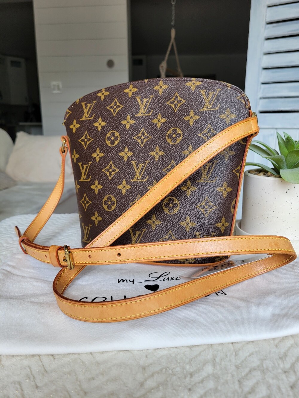 BEAUTIFUL🩷 Authentic Louis Vuitton Crossbody Shoulder Bag Monogram - DROUOT